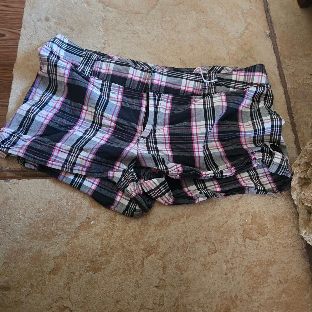 Plaid Women's Shorts in Black and Pink